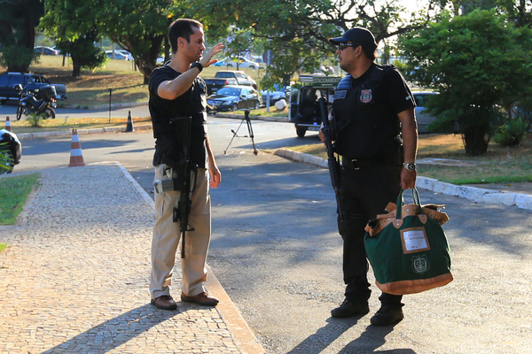 Brasília(DF), 25/09/2015 - Operação apreende carros - operação caixas eletronicos . Foto: Rafaela Felicciano/Metrópoles