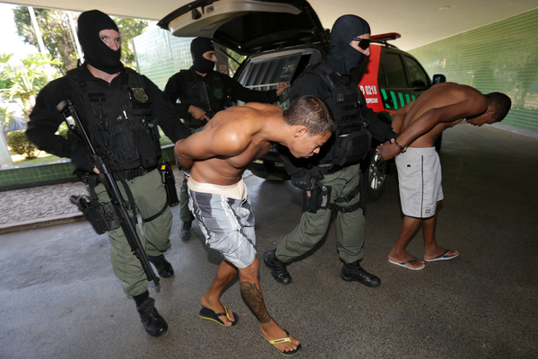 Brasília(DF), 09/10/2015 - Operação da DECO contra o PCC em Brasília . Foto: Rafaela Felicciano/Metrópoles