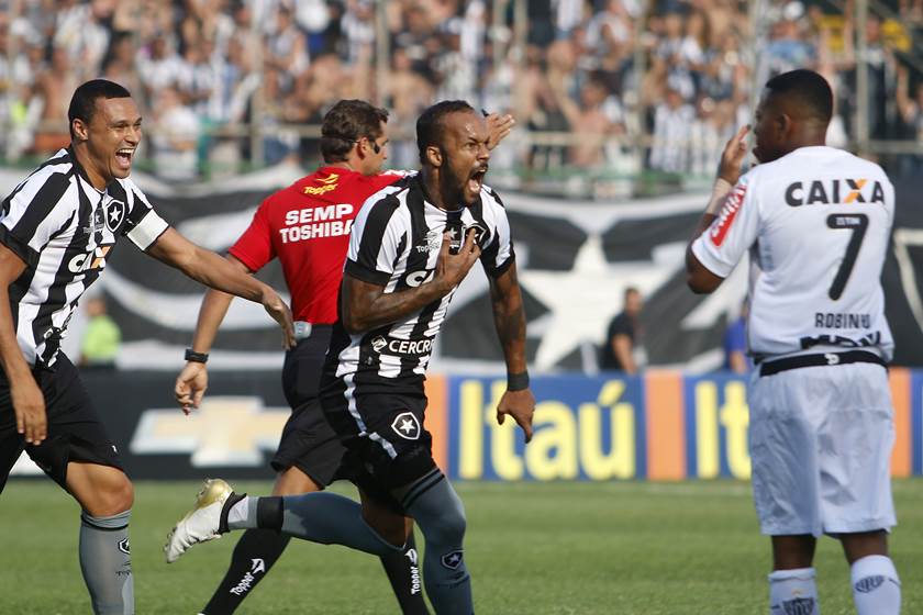 Atlético PR vence o clássico contra o Coritiba no Brasileirão Metrópoles