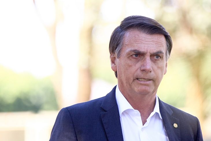 Bolsonaro Avalia Estender Validade De Cnh Para Anos Metr Poles