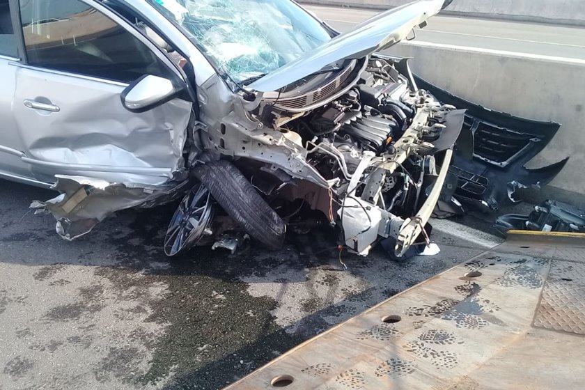 Idoso Passa Mal Ao Volante E Bate Carro Em Barreira De Concreto No Df