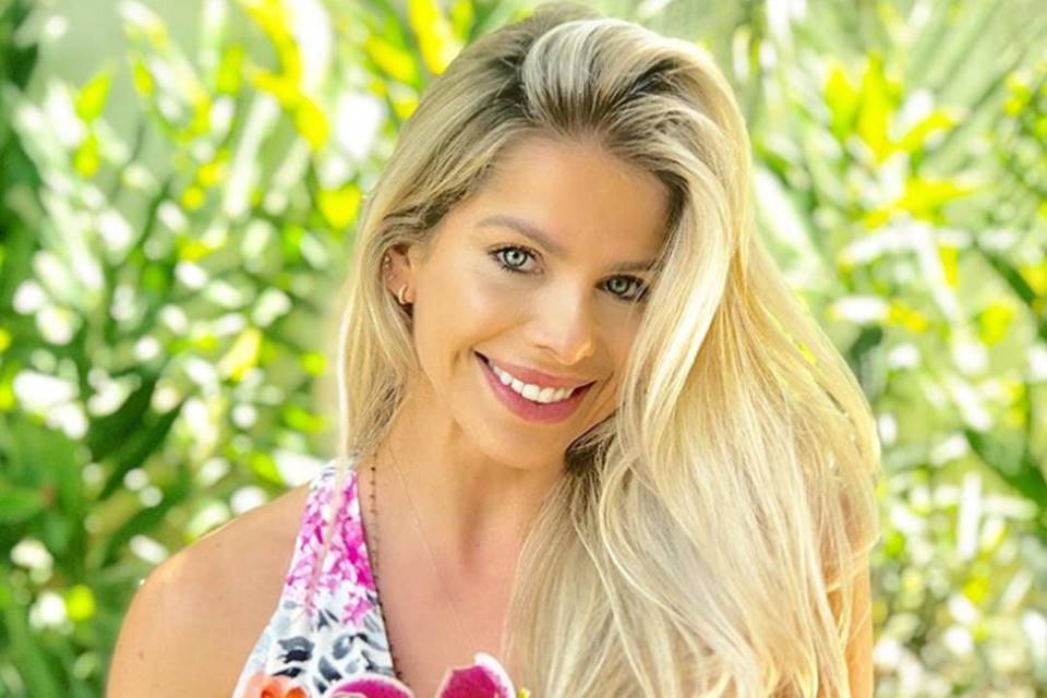 Karina Bacchi Posa Para O Filho Enrico De 2 Anos E Fotos Impressionam