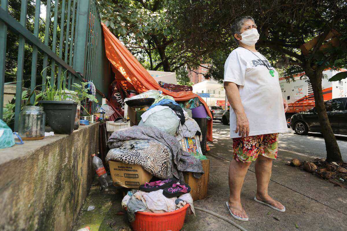 Um P Nico Como As Chuvas Devastam Moradores De Rua Em S O Paulo