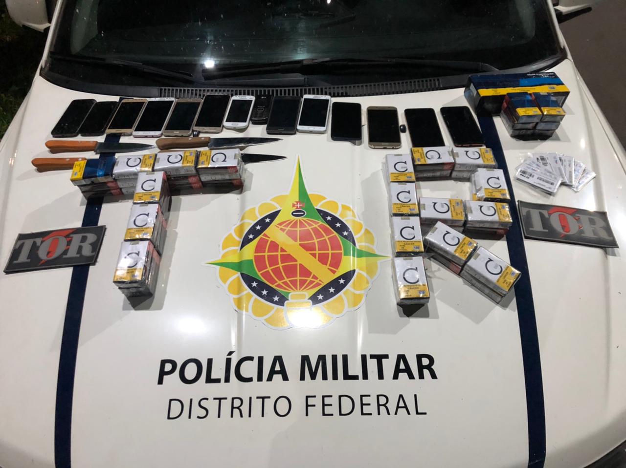 Pm Apreende Celulares Que Seriam Arremessados Em Pres Dios Do Df