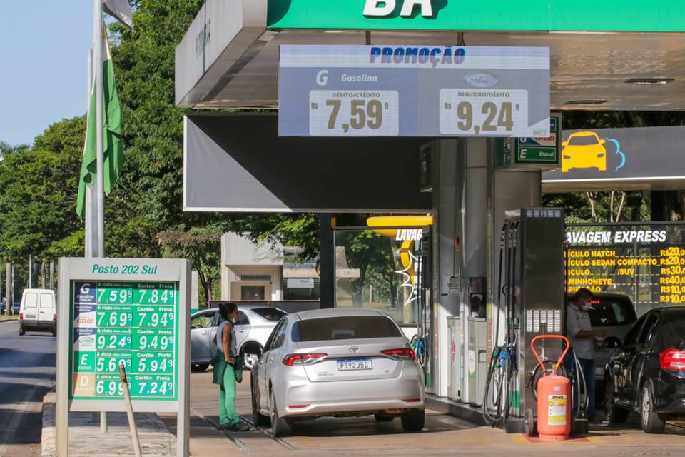 Gasolina Chega Perto De R 8 No DF Veja Onde Abastecer Por Menos