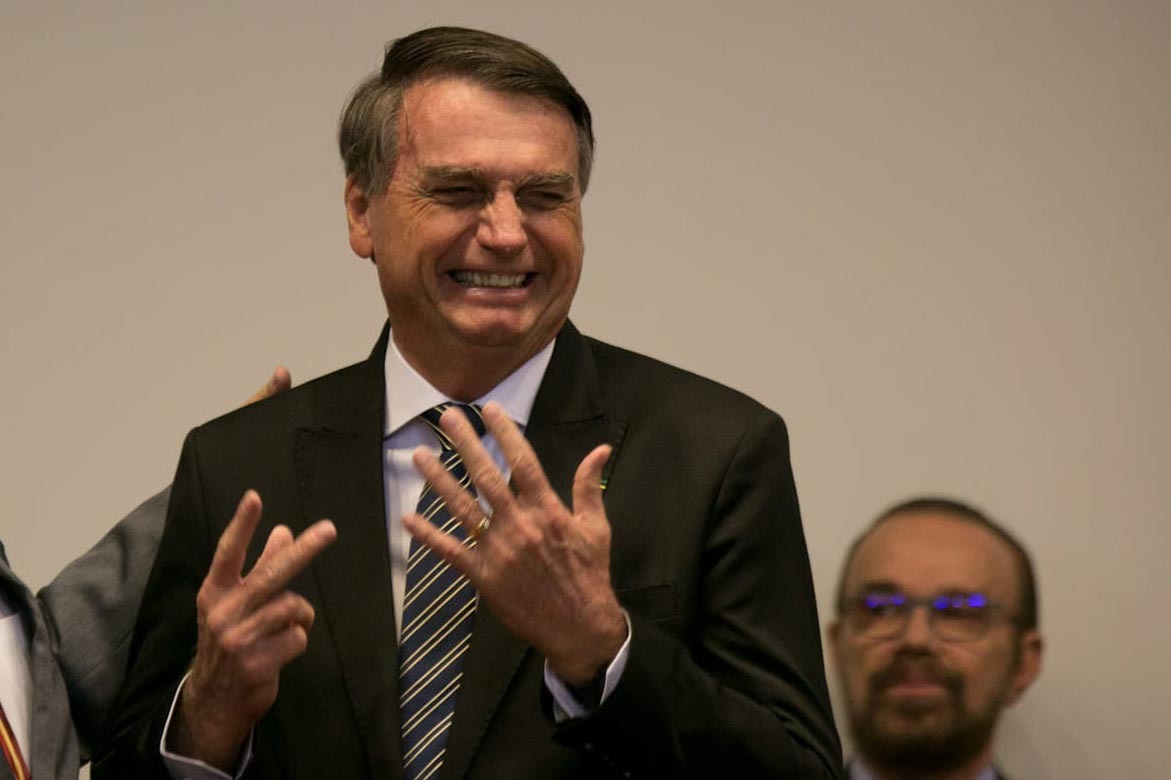 Bolsonaro Artistas Que Assinaram Carta Receberam Dinheiro Da Rouanet