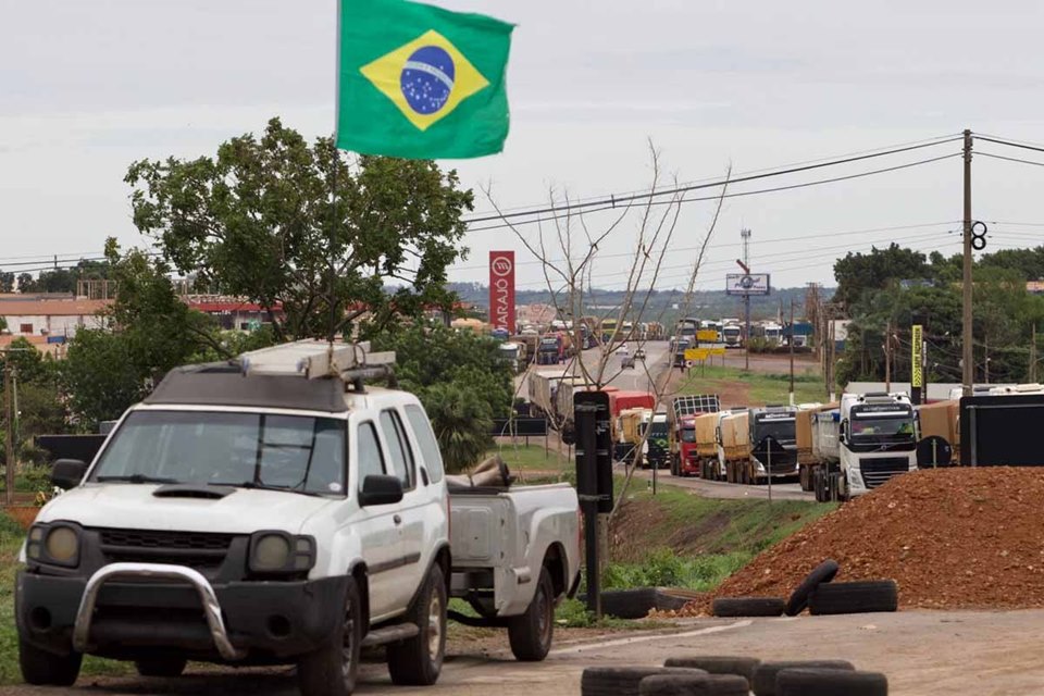 PRF Identifica 14 Bloqueios Em Estradas E 8 Pontos De Protestos