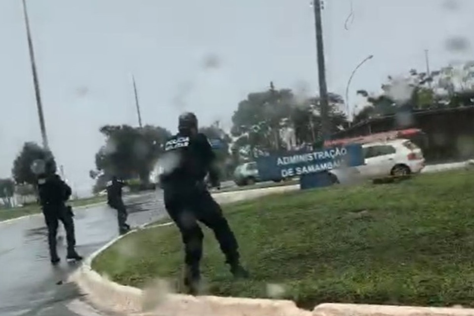 V Deo Dupla Rouba Carro E Detida A Tiros Pela Pm Ap S Persegui O