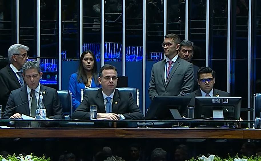 Senado Aprova MP Que Reduz Imposto Sobre Gastos De Brasileiros No