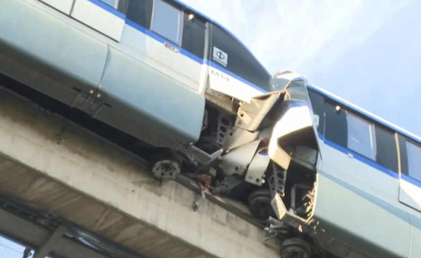 Metrô vídeo mostra exato momento da colisão entre dois trens Metrópoles