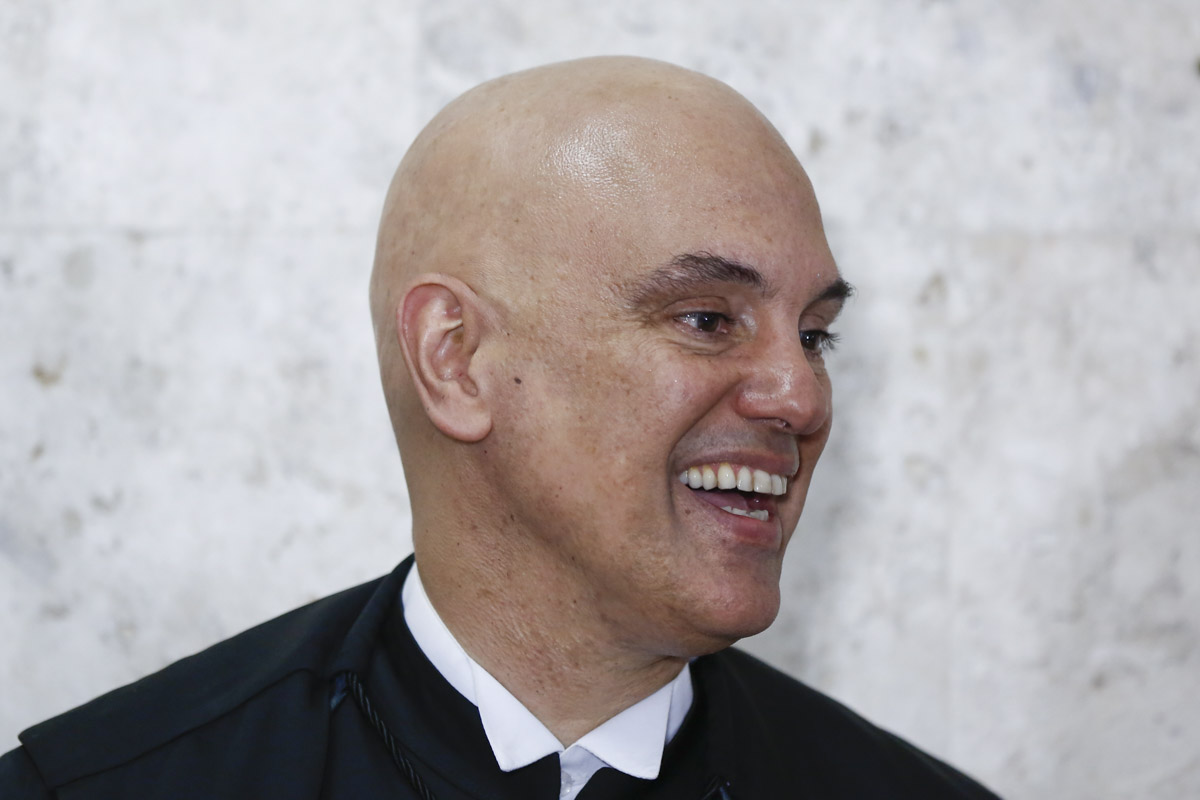 Moraes parabeniza Zanin por vaga no STF Brasil ganhará sua