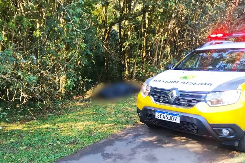 Homem é encontrado morto dentro de rio em parque de Curitiba Metrópoles