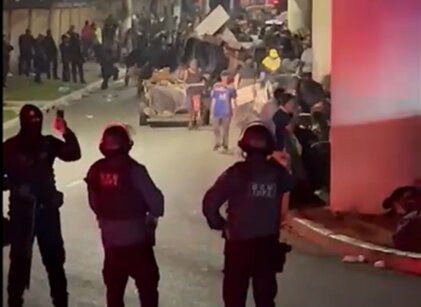 Vídeo Cracolândia migra para marginal Tietê sob escolta policial