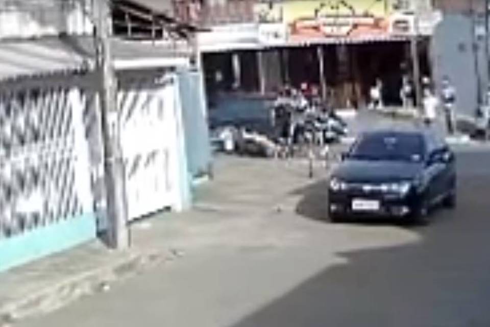 Vídeo torcedor do Brasiliense é espancado e atropelado por Gamenses