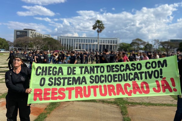 Agentes Socioeducativos Do Df Aprovam Indicativo De Greve Metr Poles