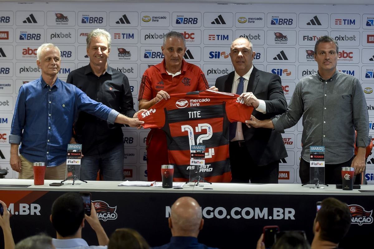 Confira provável escalação do Flamengo na estreia de Tite Metrópoles