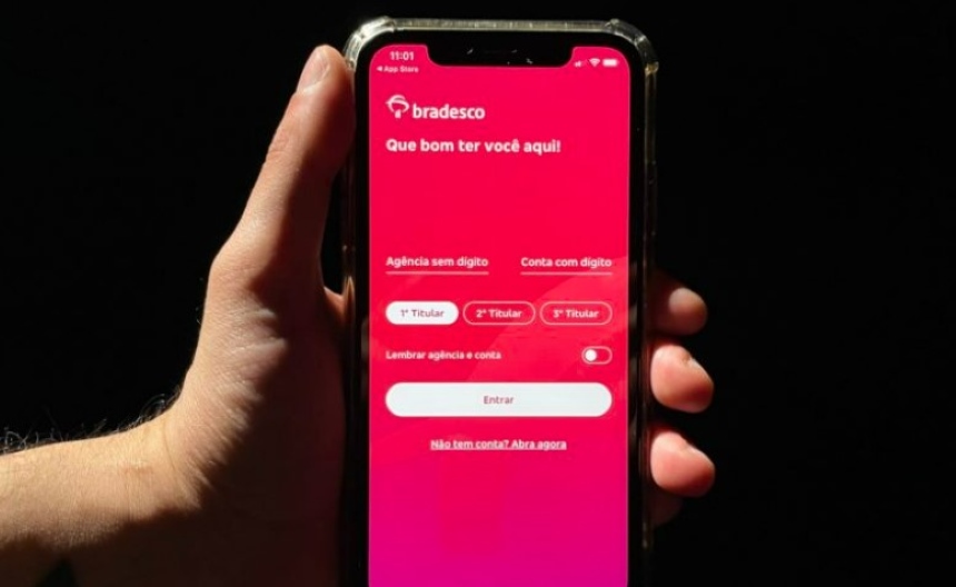 Aplicativo do Bradesco fica fora do ar e usuários relatam transtorno