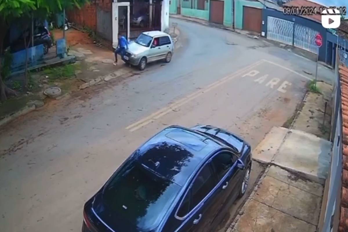 Vídeo criminoso atropela comparsa durante fuga após tentar matar PM