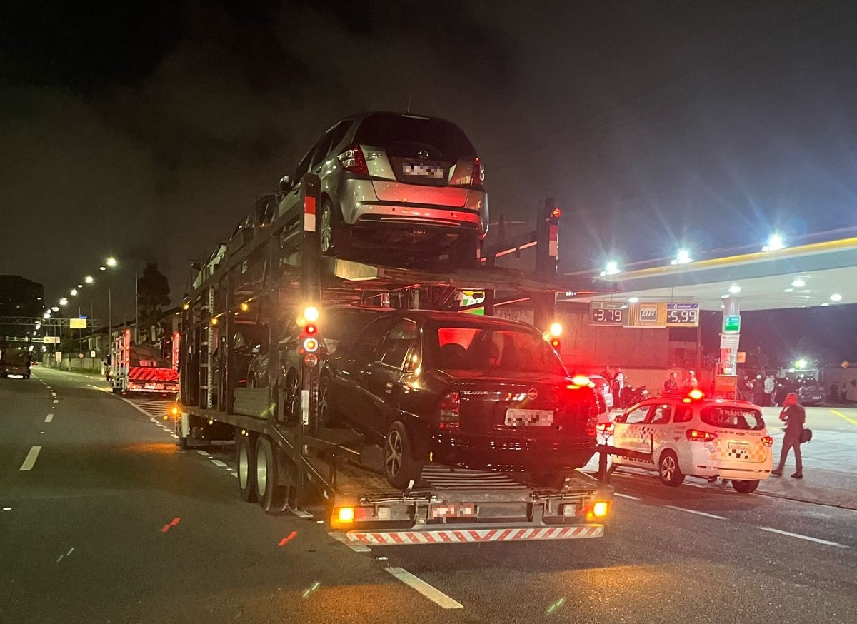 Rachas Pm Apreende Carros E Motos Na Marginal Pinheiros Veja