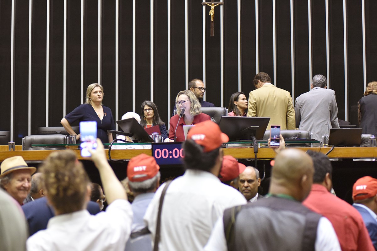 C Mara Homenageia Anos Do Mst E Oposi O Apresenta Mo O De Rep Dio