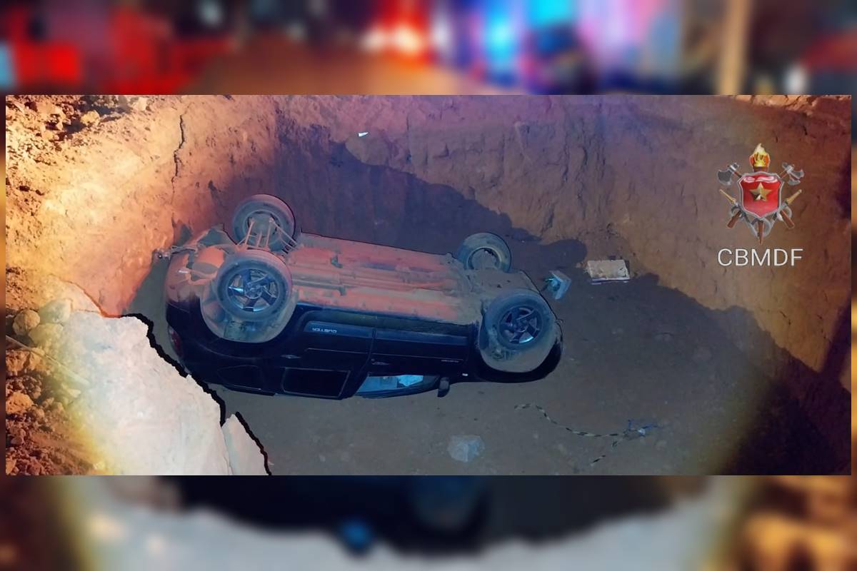 Carro Tomba E Cai Em Cratera De Obra Em Avenida No Distrito Federal