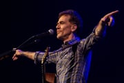 Nando Reis foi da banda Titãs entre 1982 e 2002