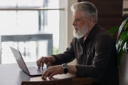Homens buscam cada vez mais afeto online Homens buscam cada vez mais afeto online