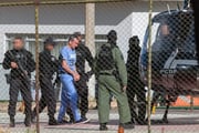 Ao menos 90 policiais foram mobilizados para a escolta do preso