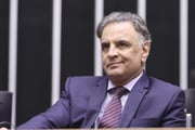 O deputado Aécio Neves