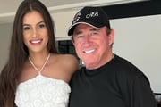 Amado Batista e Calita Franciele posam juntos e sorridentes