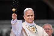Papa Leão XIV durante missa inaugural de seu pontificado