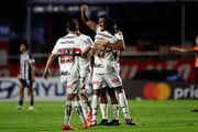 São Paulo vive momentos diferentes no Brasileirão e Libertadores