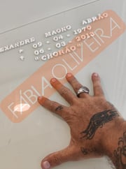 Alexandre Frota pediu proteção e permissão para dublar o cantor