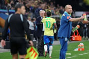 A partida marcou o primeiro encontro de Carletto com Raphinha