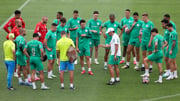 O técnico Abel Ferreira, da SE Palmeiras, conversa com o elenco durante treinamento, na Universidade da Carolina do Norte 