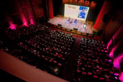 O Teatro Bravos ficou lotado com o evento promovido pelo Metrópoles