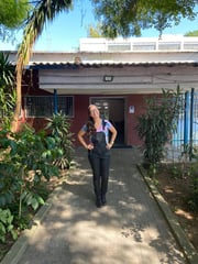 Letícia Góes após assinar a exoneração da prefeitura