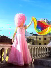 Fernando Magrin largou a vida de executivo para se dedicar à arte drag queen 