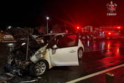 Carro pegou fogo na via N1 Leste