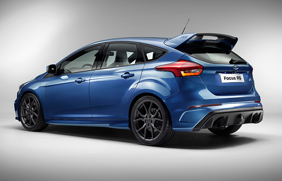 Piloto ken block testa o novo focus rs, com manobras super-radicais. Confira o vídeo
