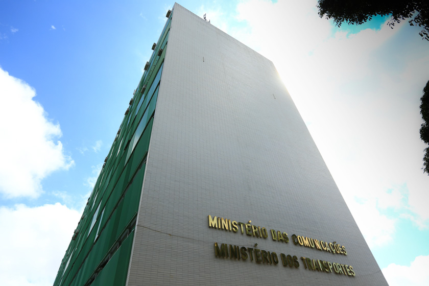 Imagem colorida, Ministério das comunicações / ministérios dos transportes- Metrópoles