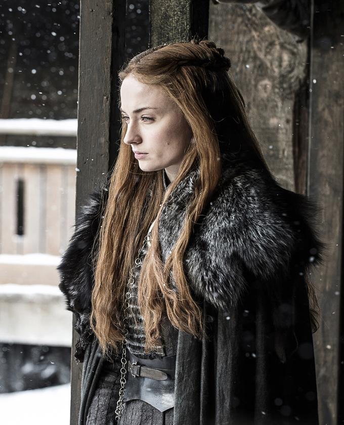 Foto colorida da atriz Sophie Turner - Metrópoles