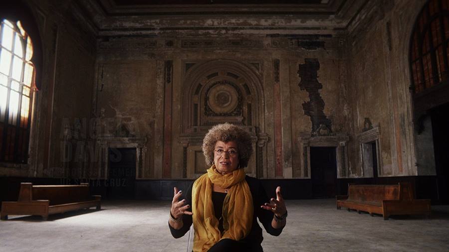 Angela Davis em documentário