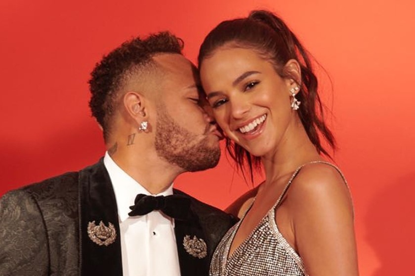 Neymar contrata pai de Marquezine para reforma em mansão e atiça fãs |  Metrópoles