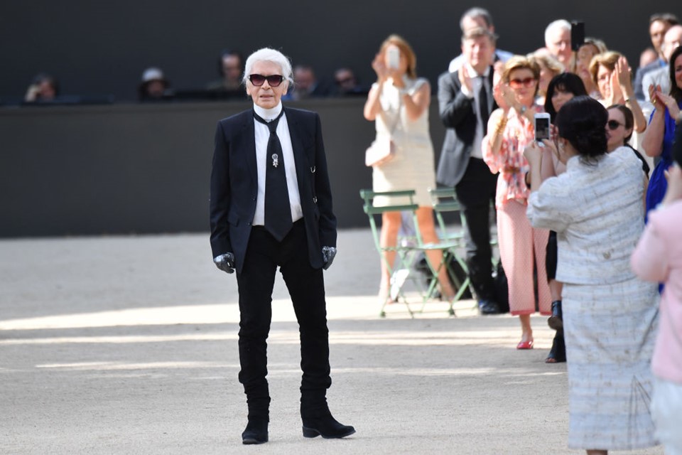 Estilista Karl Lagerfeld