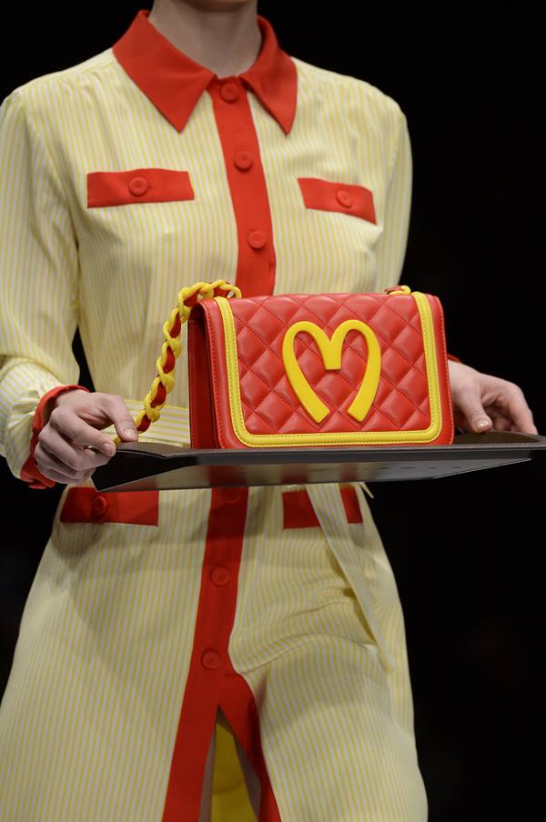 Mc Donald's na passarela da Moschino - Metrópoles