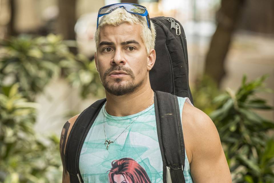 Thiago Martins como Ryan em Amor de Mãe