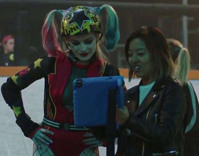 Cathy Yan e Margot Robbie nos bastidores 