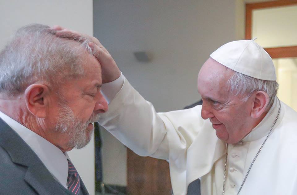 Lula divulga mensagem sobre morte do papa Francisco. Vídeo