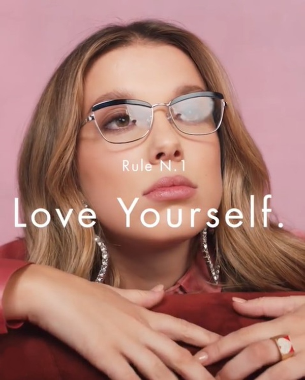 Vogue Eyewear/Reprodução